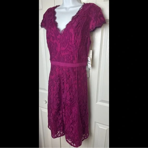 New ADRIANNA PAPELL Illusion Inset Fit Flare Dress Crushed Berry Purple Magenta - Picture 3 of 11